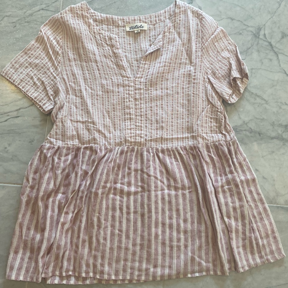 Pink shirt with stripes. Size L.